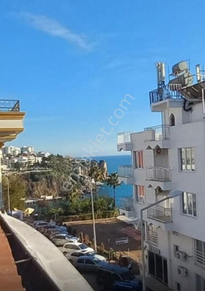 A Gayrimenkul'den Şirinyalı'da Eski Lara'ya 50 Mt Havuzlu Sitede Satılık Dubleks Daire