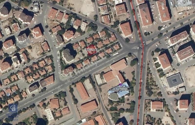 Aydınlıkevlerde 381 M2 Arsalı Ev