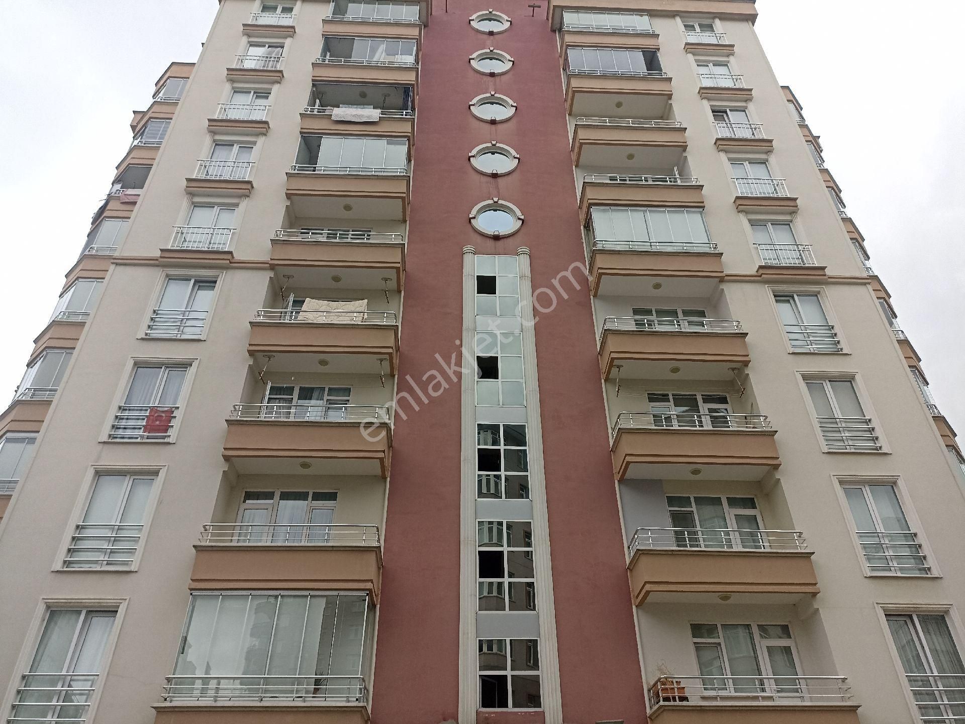 Avantaj Gayrimenkulden Kiralık Daire Merkezi Konumda Duruşehir 3+1