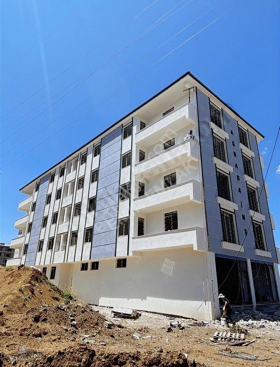 Emir Emlak Gayrimenkulden Satılık 2+1 Daireler Havaalanı Yolu
