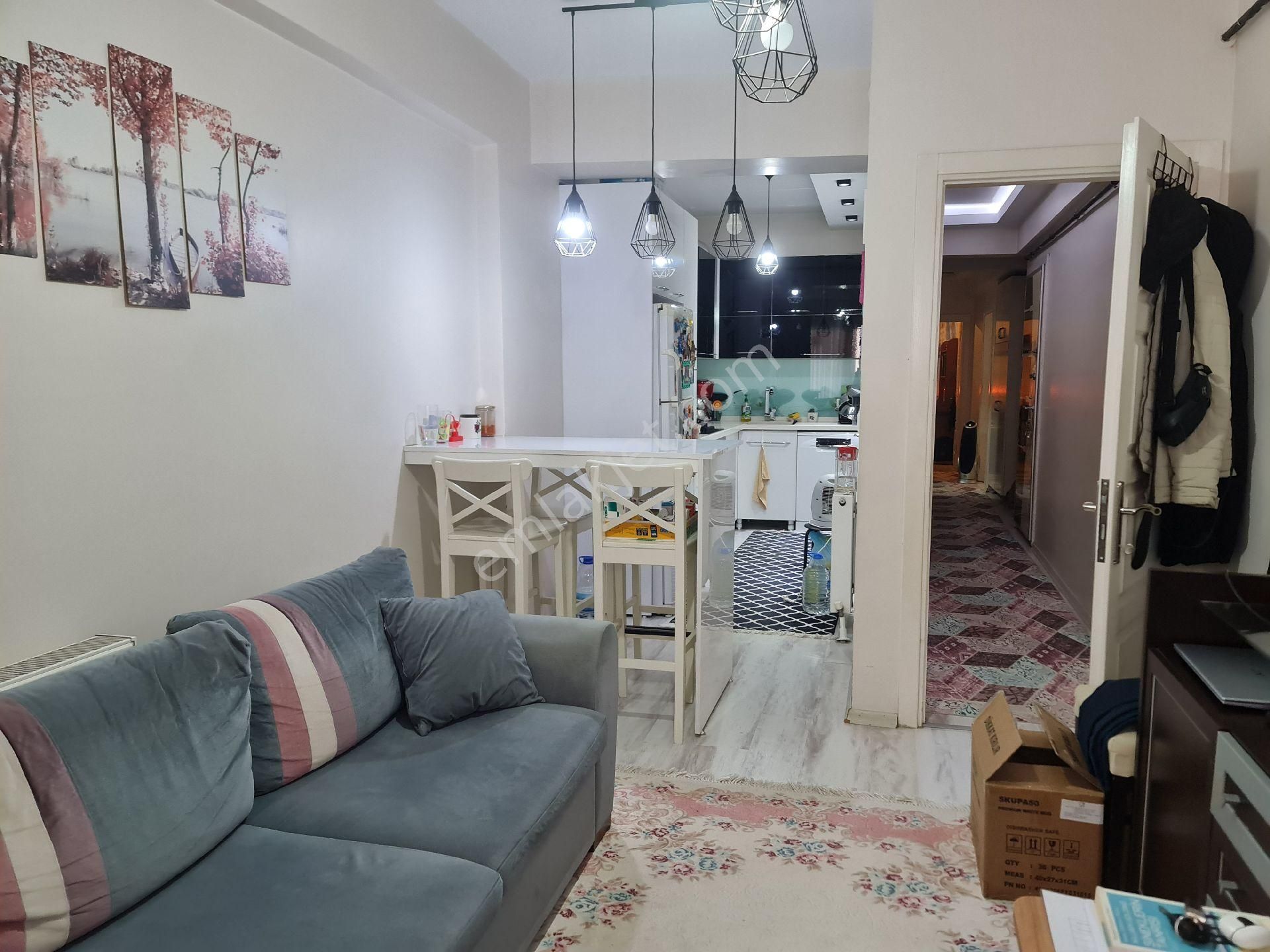 Zeytinburnu Yeşiltepe Mahallesi'nde Asansörlü Kiralık Daire