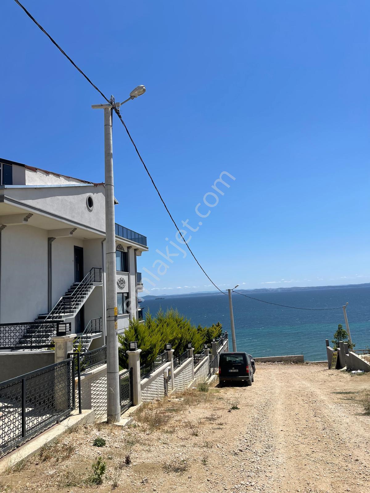 İstiklal Mahallesinde İmarlı Deniz Manzaralı Arsa - Görsel 2