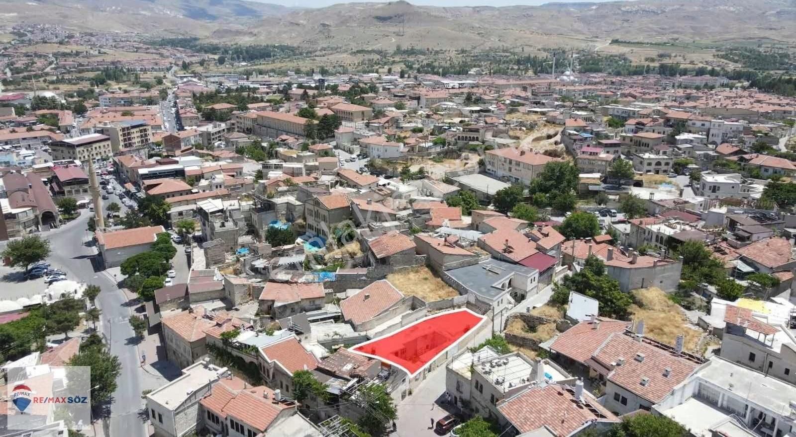 Ürgüp Merkez Otel Yapımına Uygun 7 Odalı 3 Kaya Oda Müstakil Ev