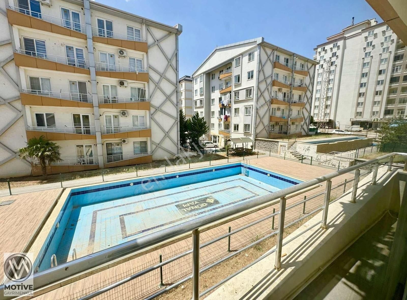 Havuz'lu Site İçerisinde 2+1 Satılık Daire
