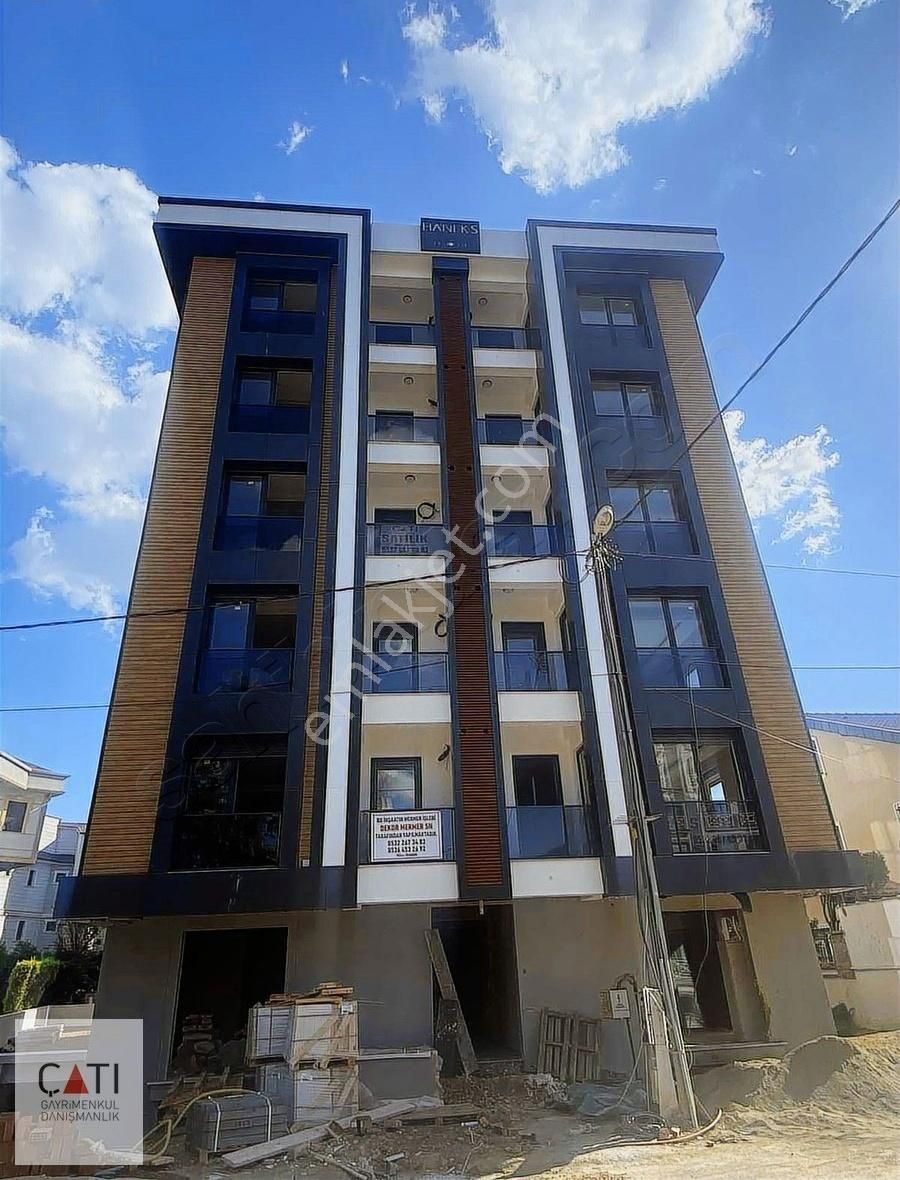 Tuzla Cami Mahallesi Satılık 2+1 Daire
