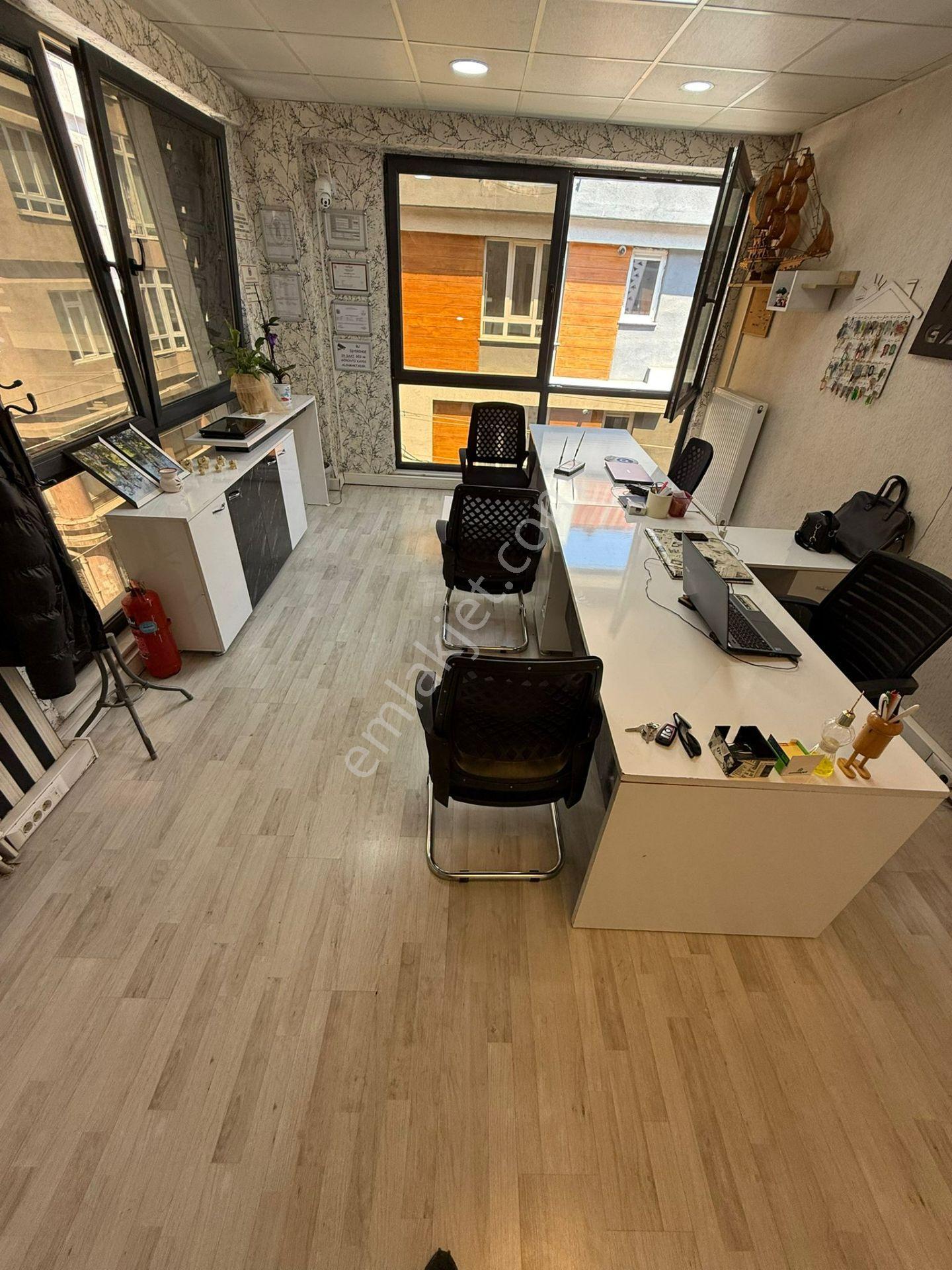H-220 Cumhuriye Mahallesi Devren Dubleks Kiralık Ofis - Görsel 16