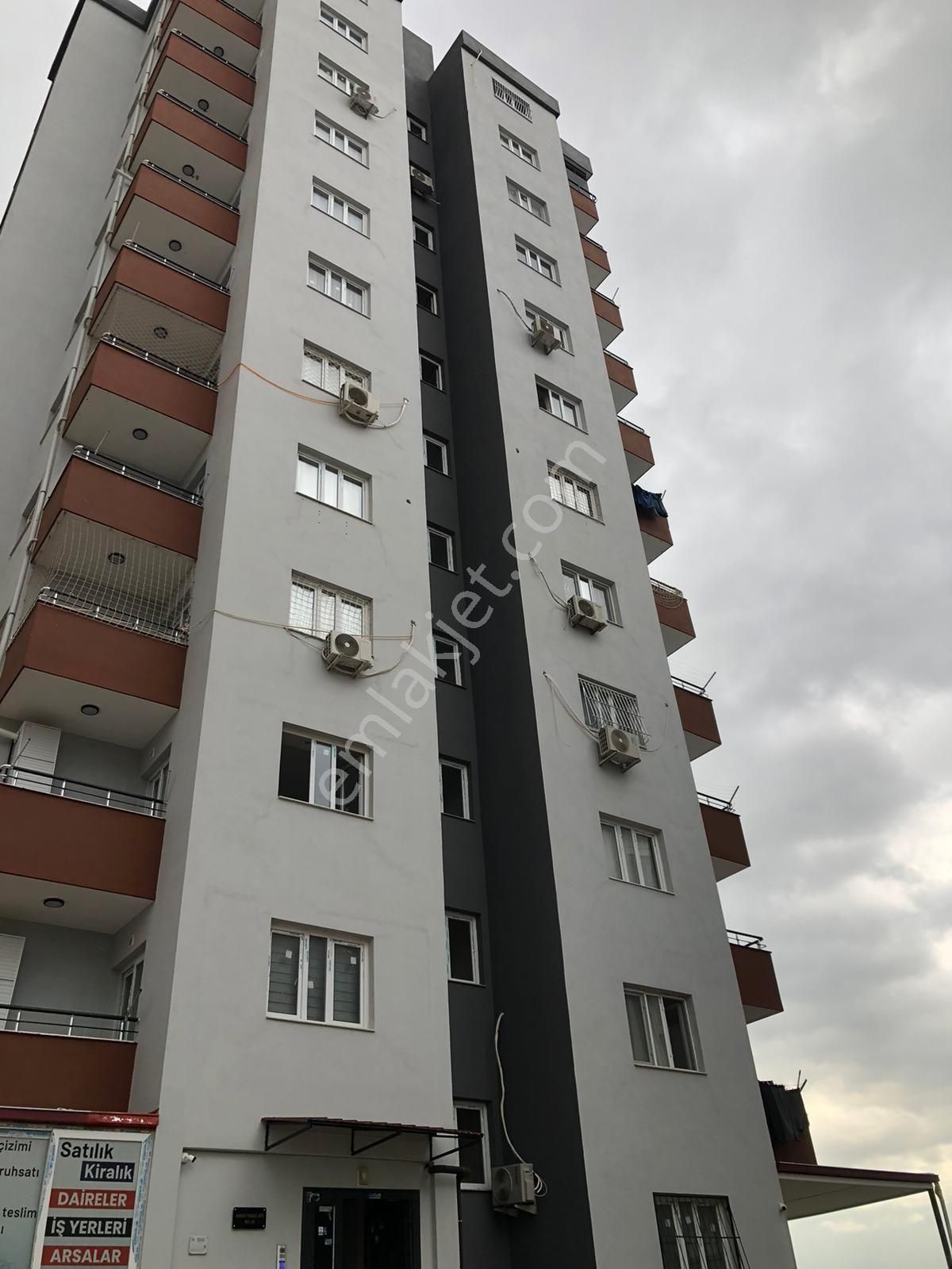 Sarıçam Osmangazide 3+1 Açık Mutfak İskanlı Dairemiz Satılıktır
