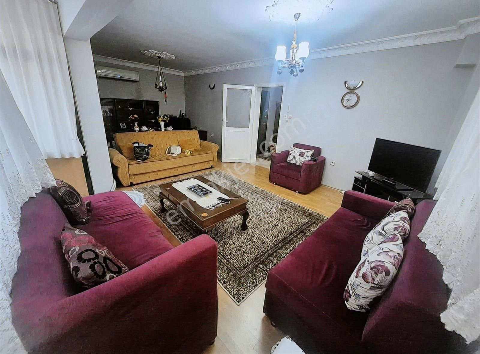Buca Laleli Mahallesi 3+1 Full Eşyalı Kiralık Daire