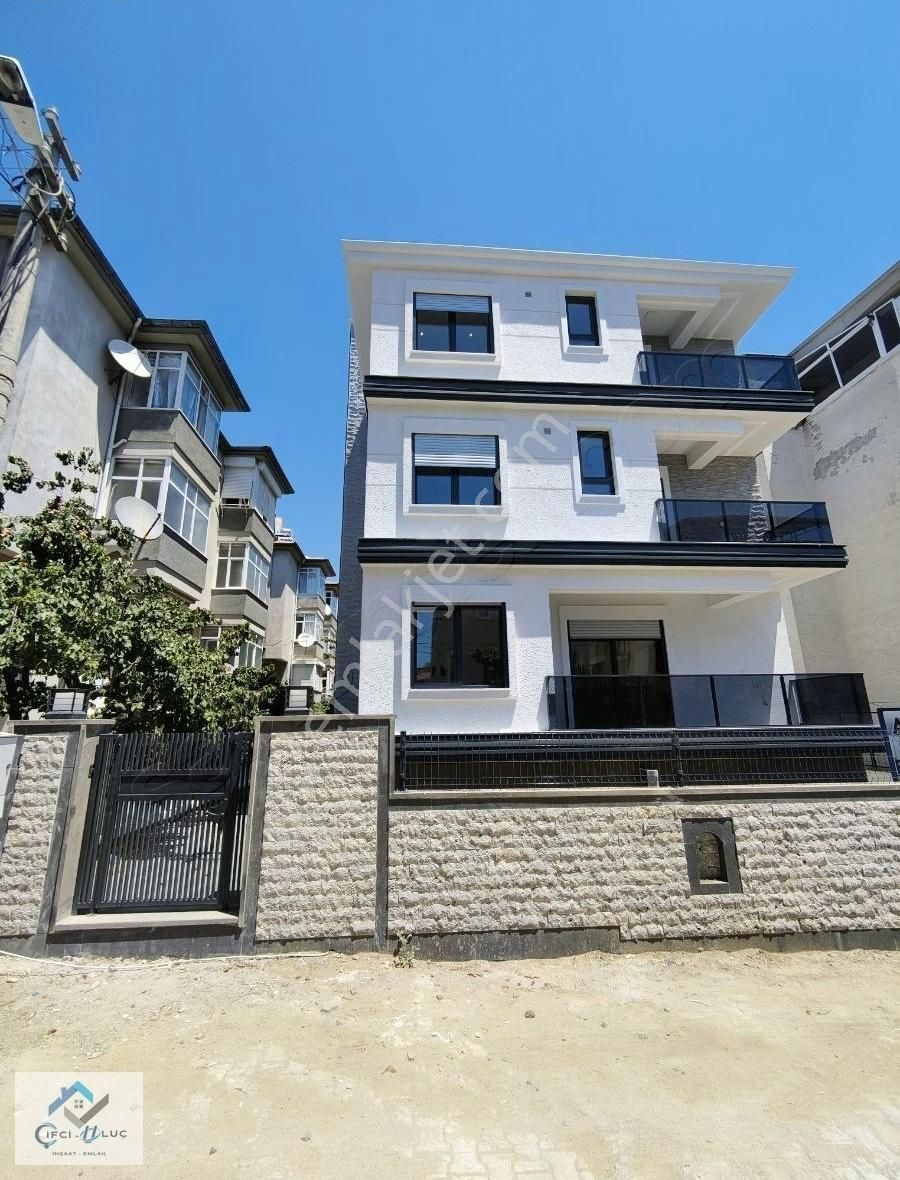 Çifci-uluç'tan Altınoluk Merkezde Sıfır Lüks 1+1 Daire