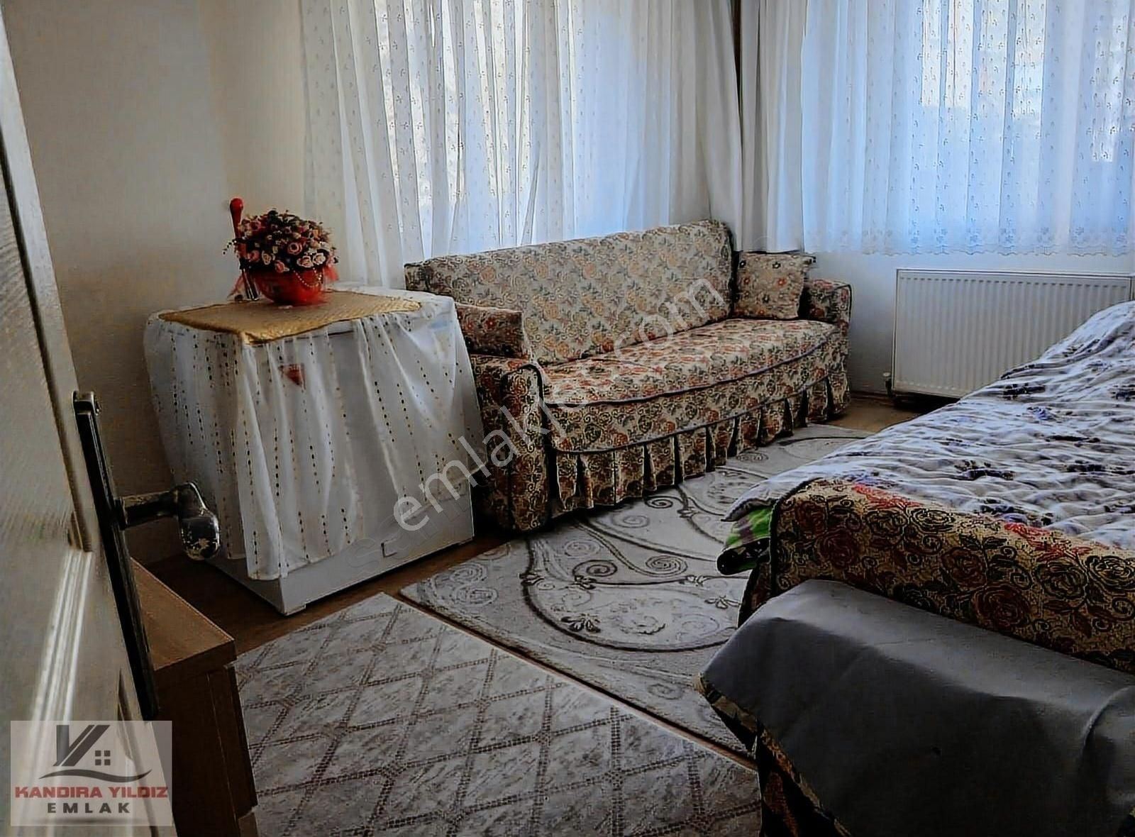 Hanönü Merkeze 5 Dk. 2+1 90 M2 Giriş Katı Krediye Uygun İskanlı
