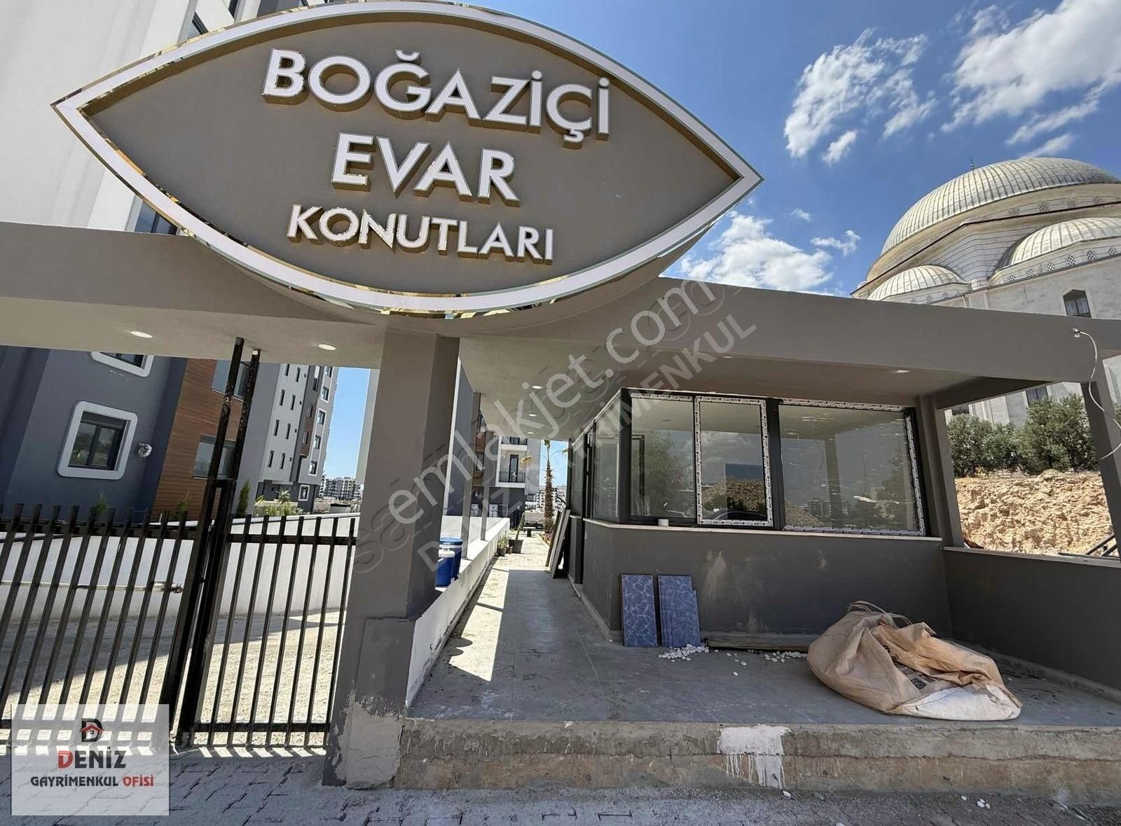 Lüx Site De Kapalı Otopark Yerden Isıtma