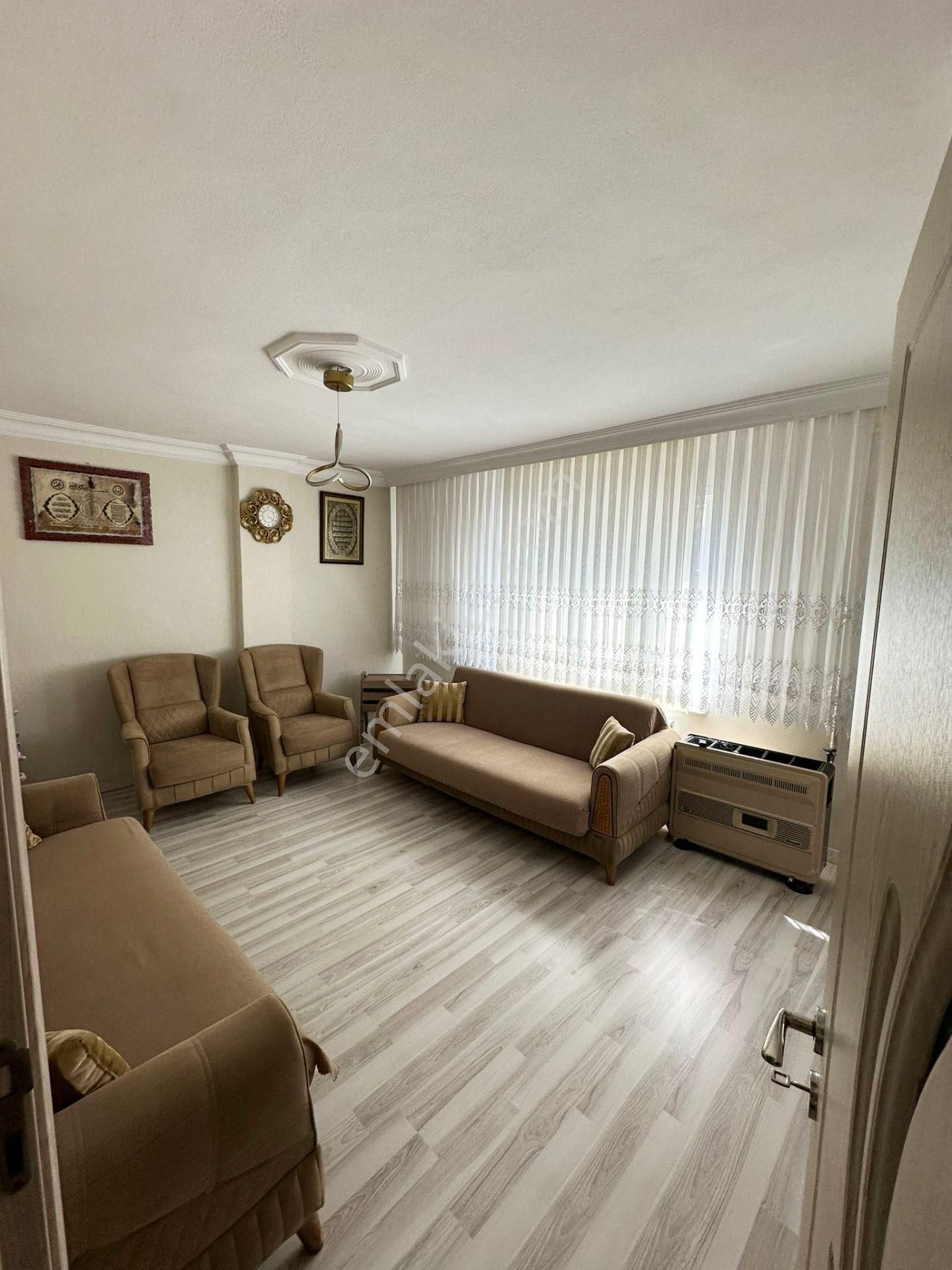 Güven Emlaktan 3+1 Kaçmaz Fiyata Metrobüse Yürüme Mesafesinde Satılık Daire