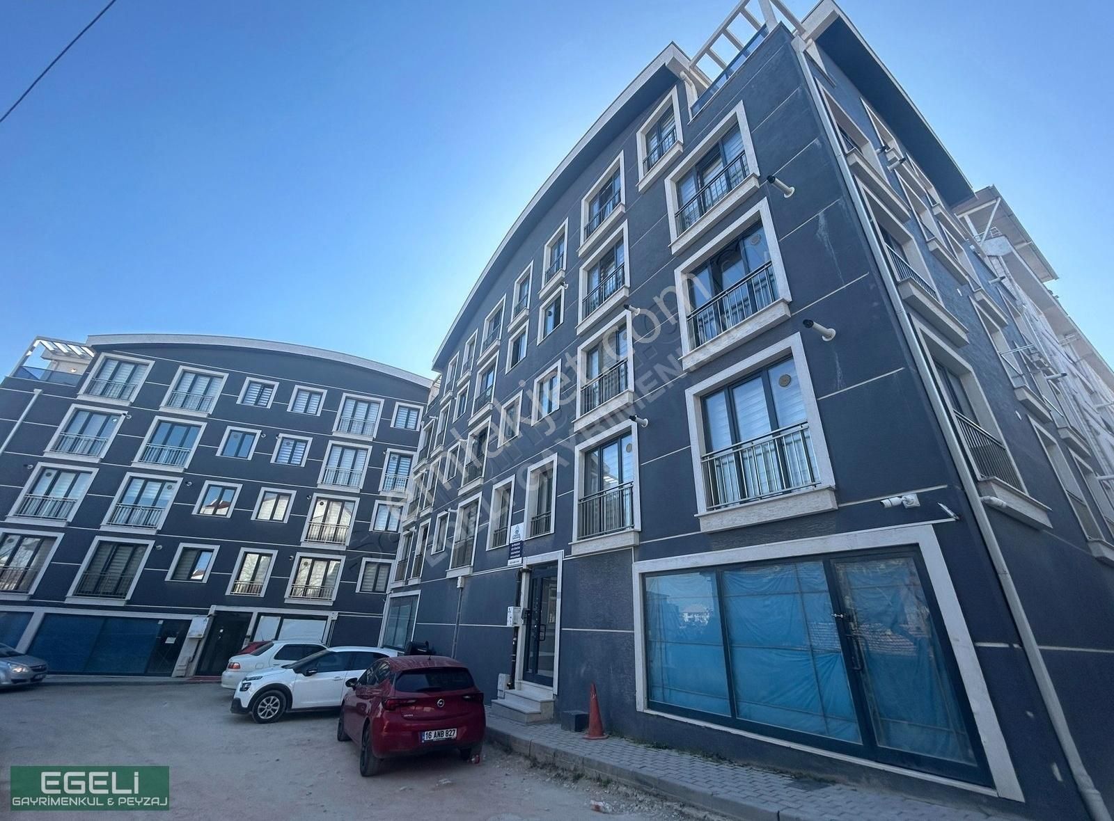 Egeli'den Görükle'de 15.000 Kgs 2+1 Eşyalı Dubleks Satılık Daire