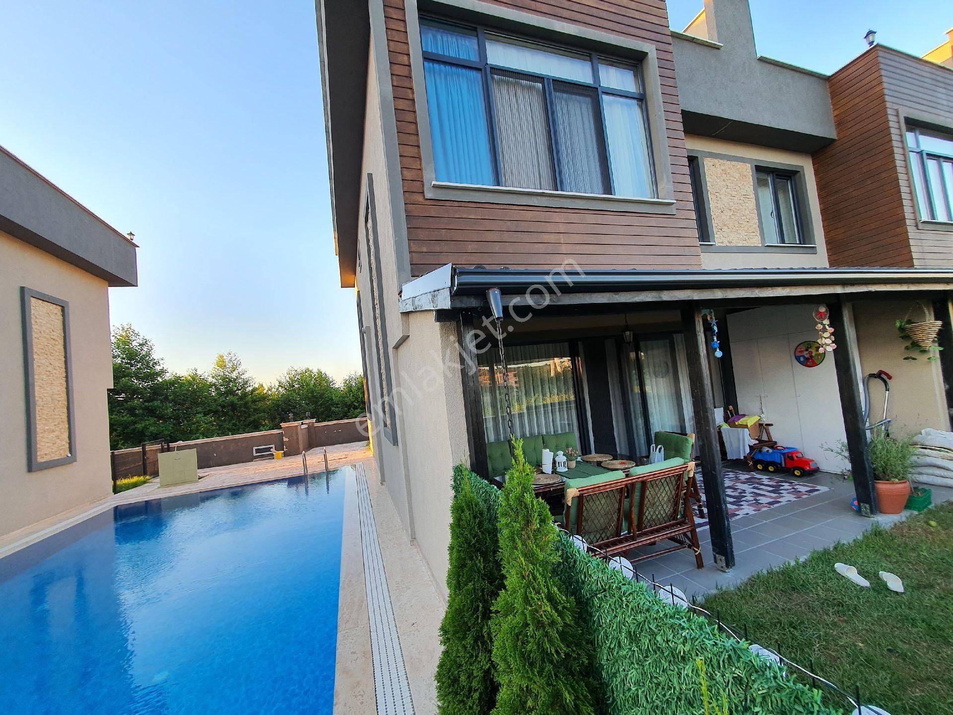 Sakarya Karasu'da Sahibinden 3+1 Lüks Triplex Villa