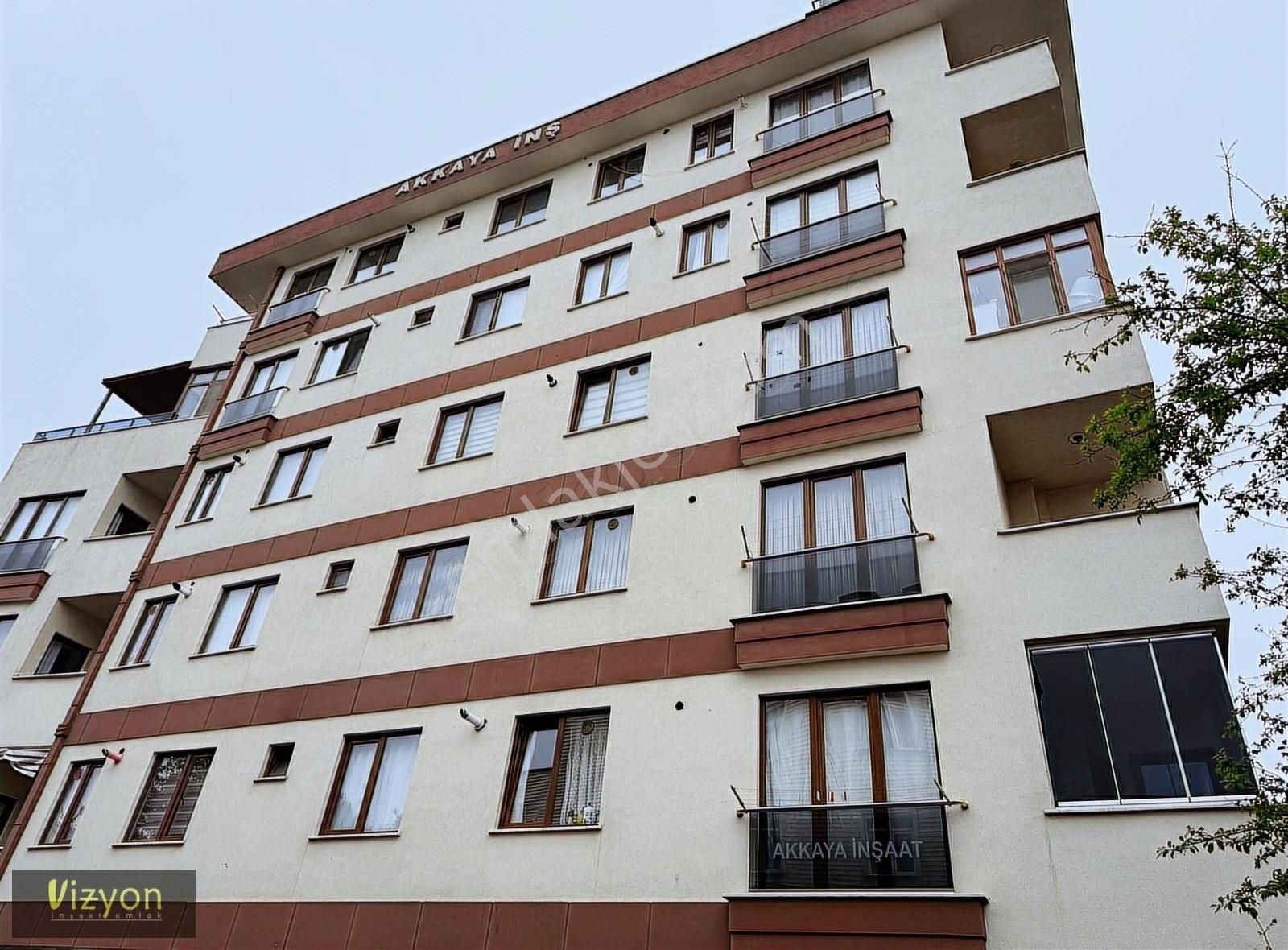 Ara Kat 2+1daire Kredi Sınırı Yok Kocaman Otoparkı Vardır
