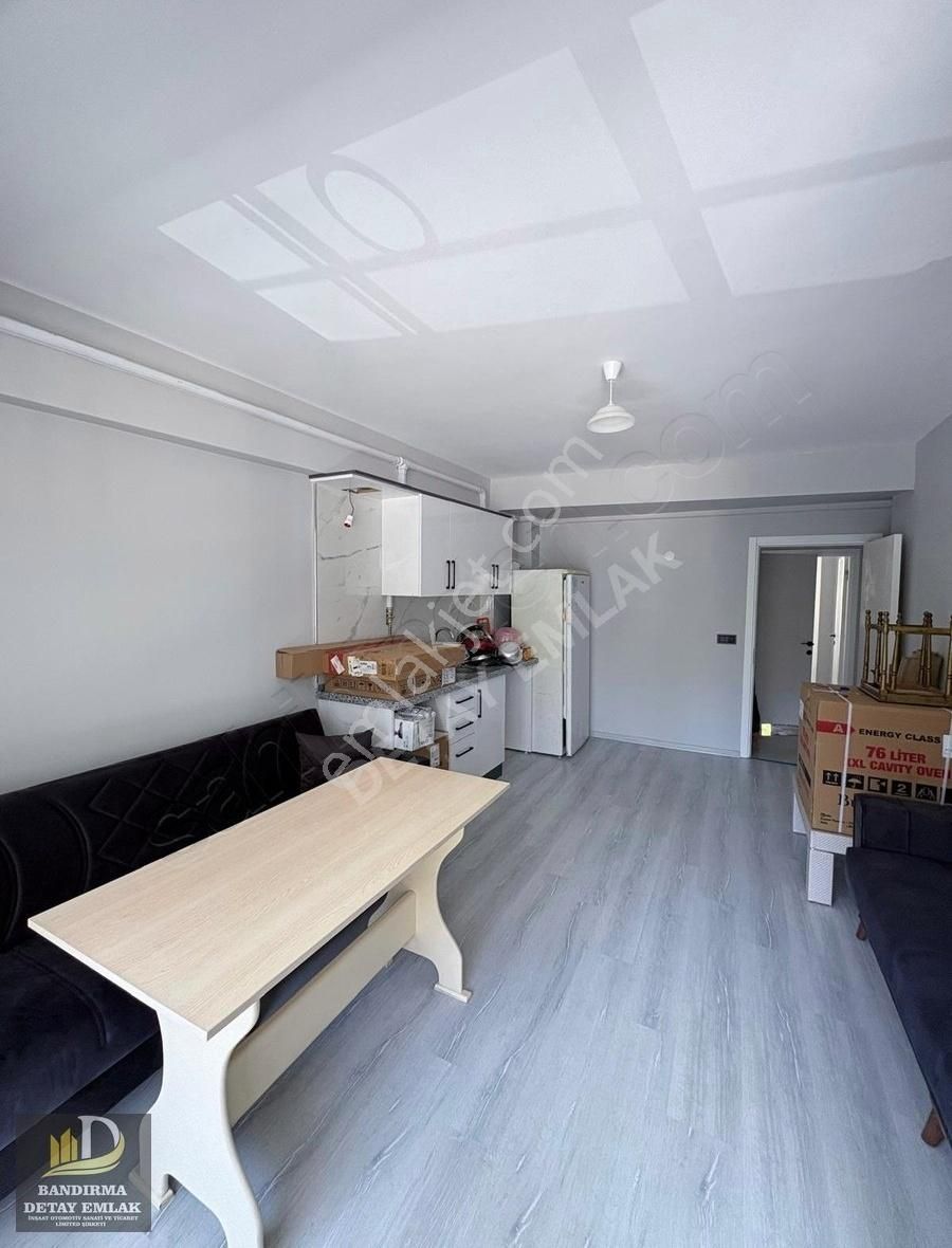 Detay Emlak'tan Yeni Mahalle'de Kiralık 1+1 Eşyalı Daire