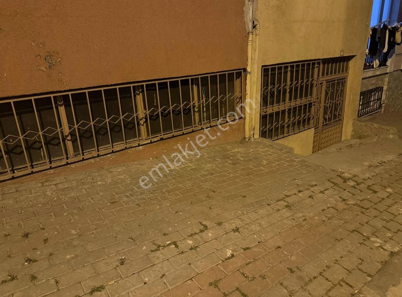 Kiralık 150m2 Yalnızca Depoya Dükkan İşyeri Depo