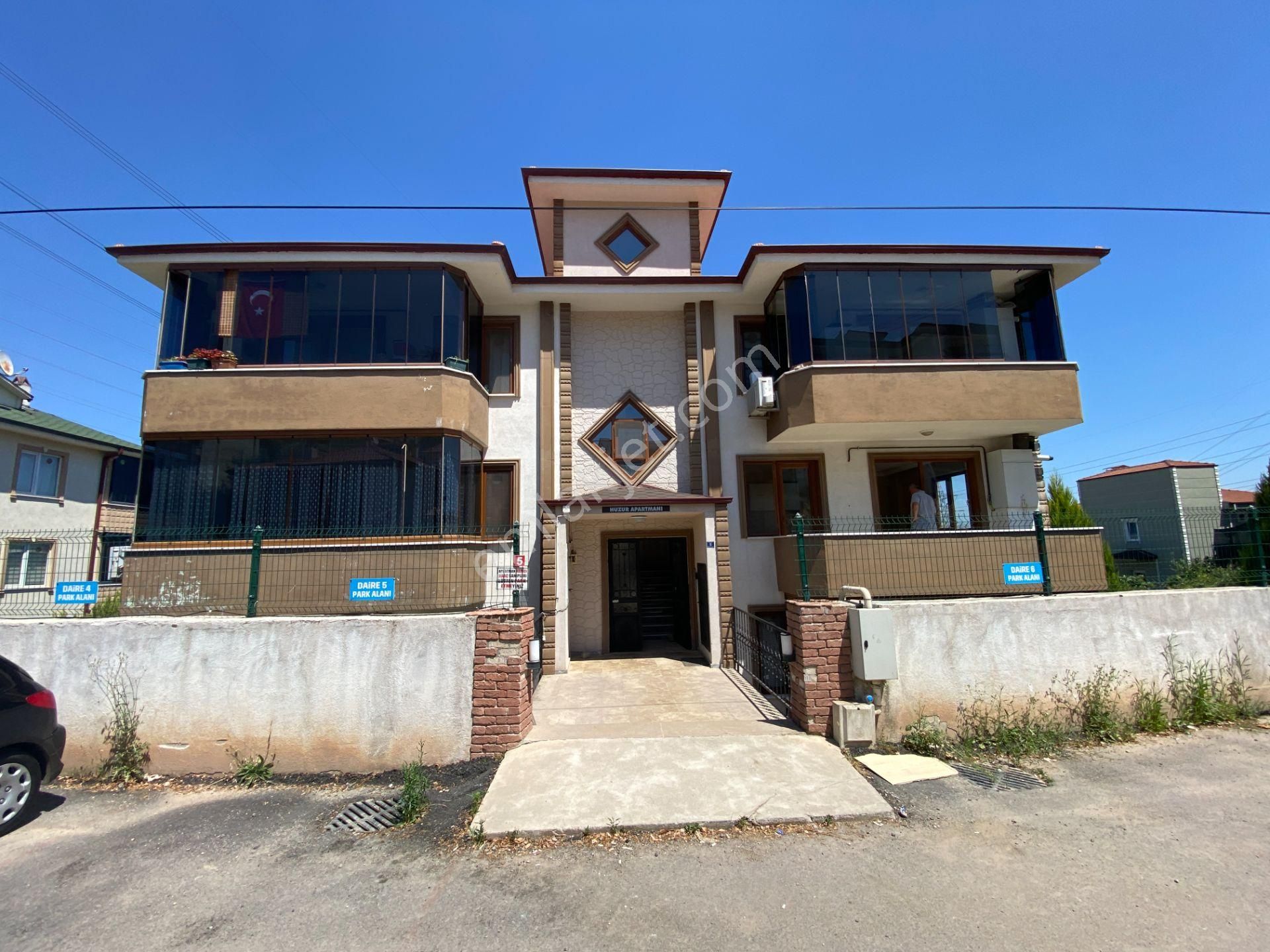 C21 İz Mehmet Çakar'dan Serdivan'da Kiralık Arakat Daire