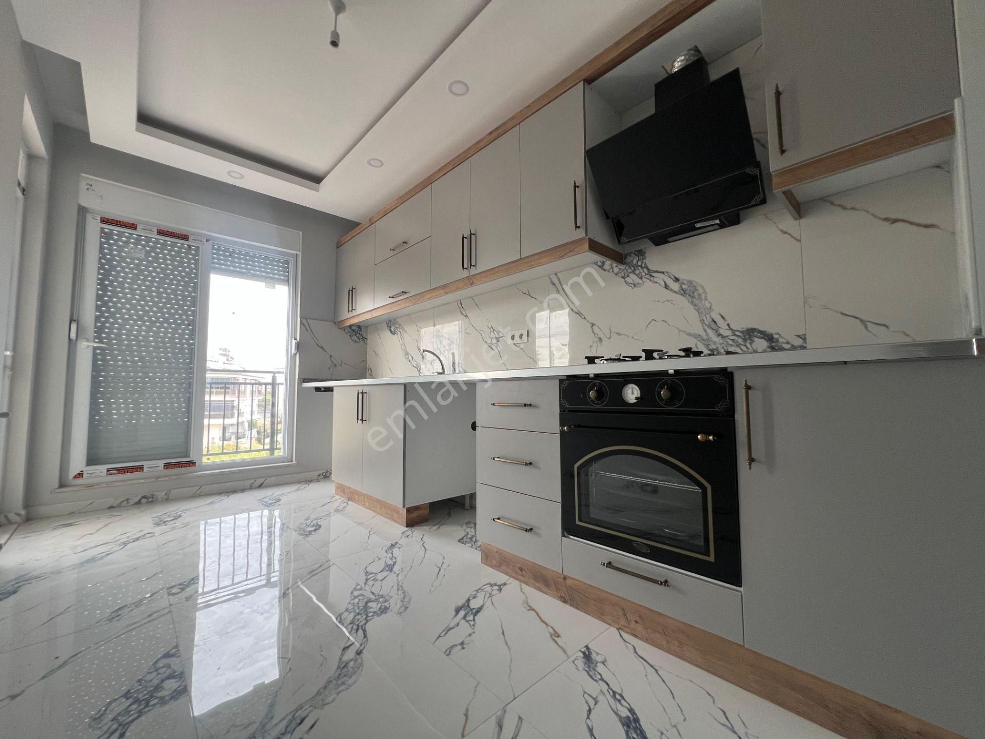 Caddeye Ve Ulaşıma Yakın, Modern Tasarımlı Satılık 3+1 Daire!