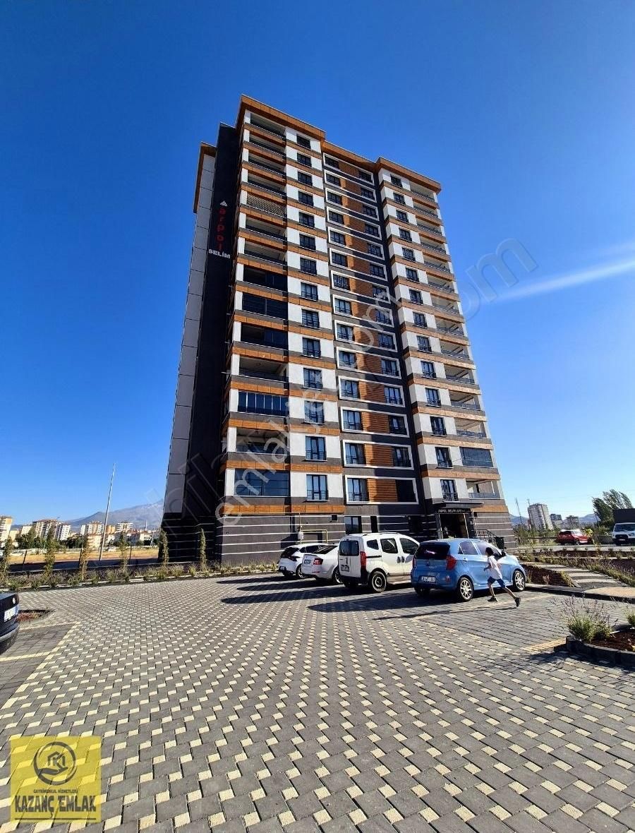 Mithatpaşa'nın En Büyük Dairesi