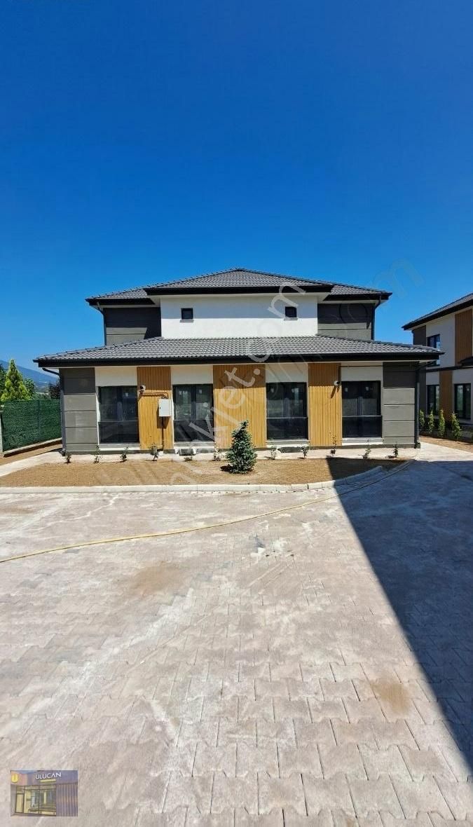 İnegöl Hocaköy De Satılık Lüks Villa