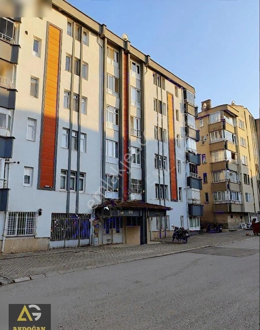 Tokat Turhal, Da Satılık Asansörlü Ara Kat Daire