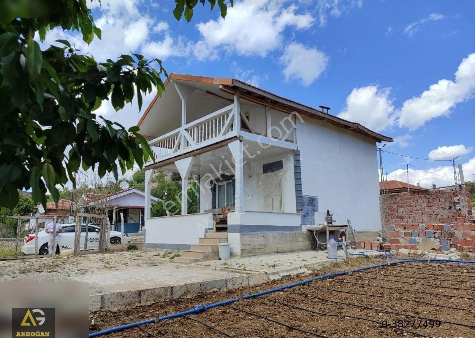 Tokat Turhal Hamide Köyüünde Satılık Müstakil Ev