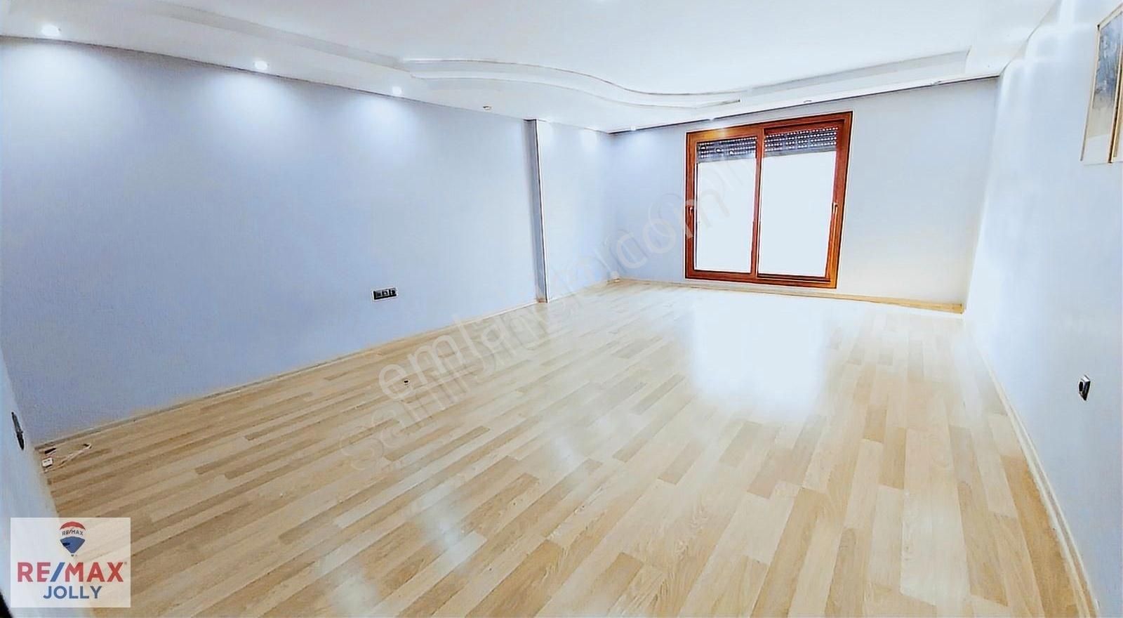 Buca Yenigün Mah. Satılık 3+1 Daire 130 M² Remax Jolly Serdar