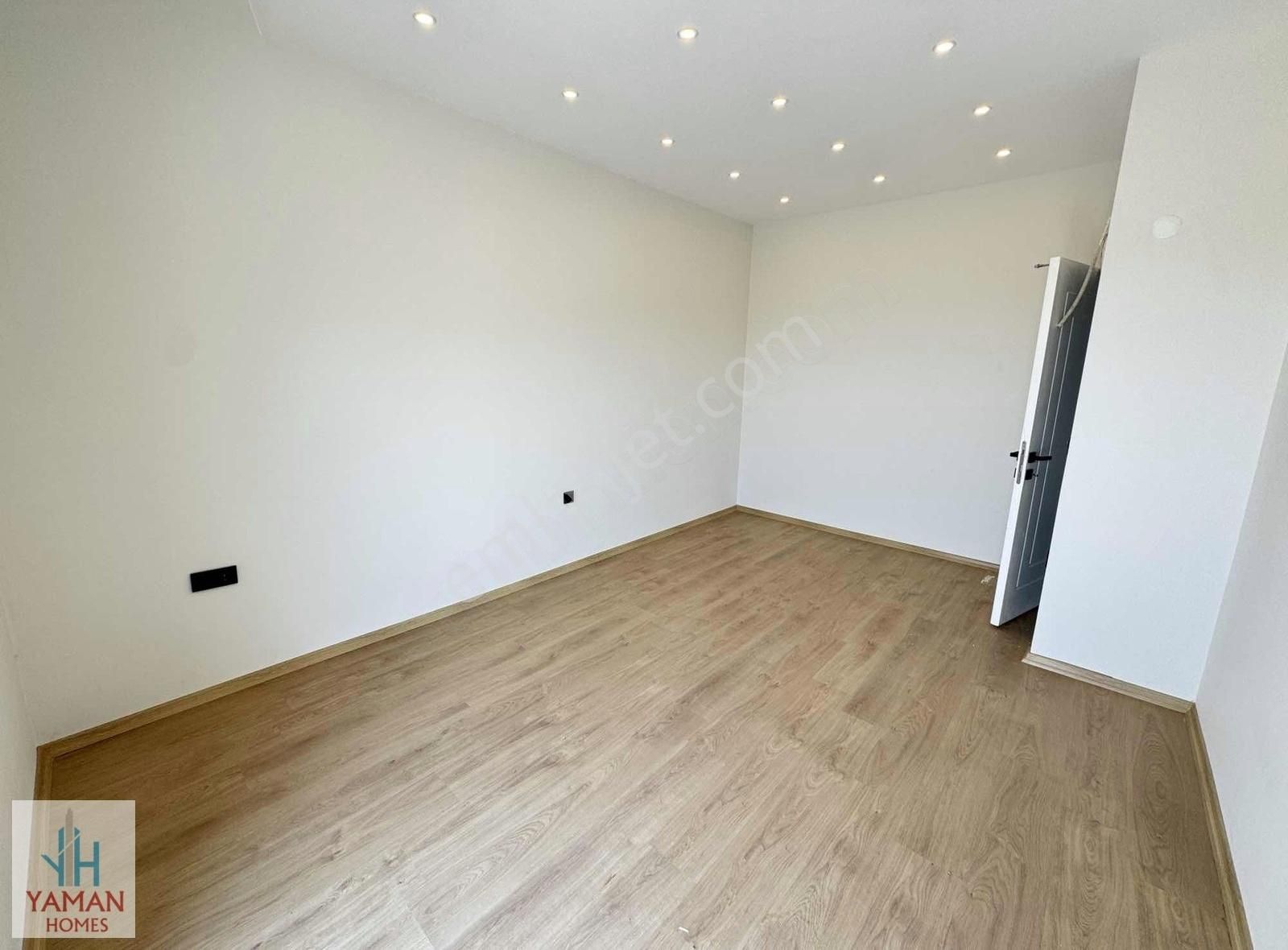 Cıplaklı Sıte Icınde Sıfır Satılık 125 M2 2+1 Guney Cephe Daıre - Görsel 3