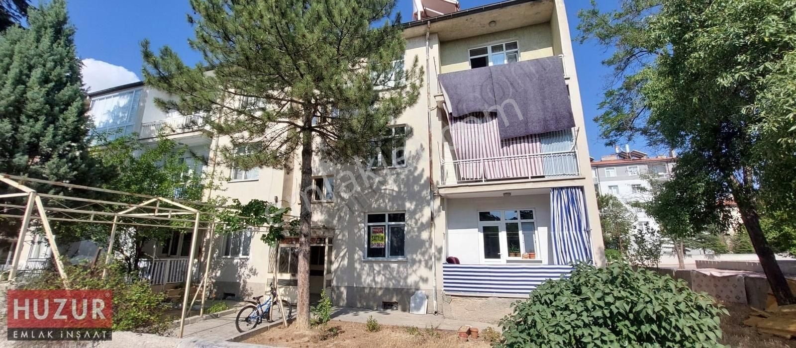 Binkonutlar Mah Cadde Üzeri 3+1/100m2 D/b Cephe Satılık Daire