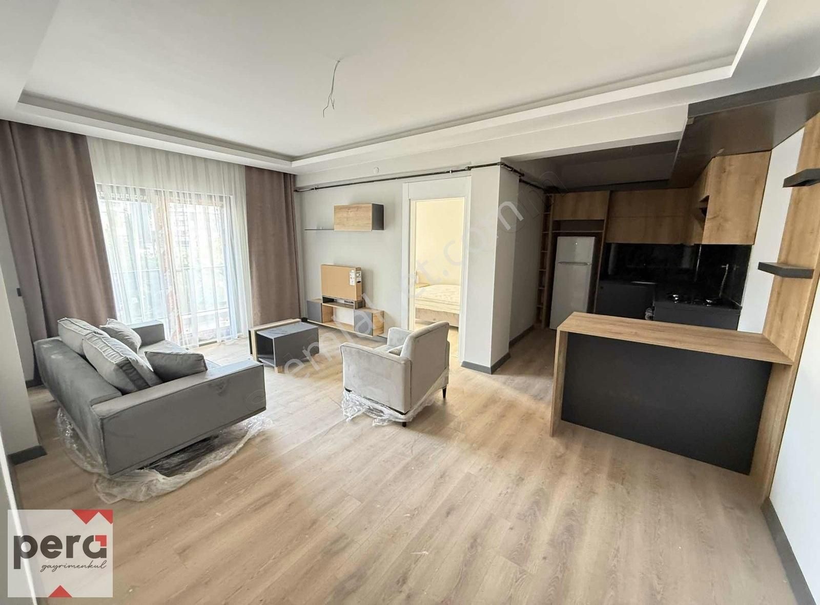 Pera'dan Ekomak Lusso'da Geniş Lüks Eşyalı 1+1 Ara Kat Daire