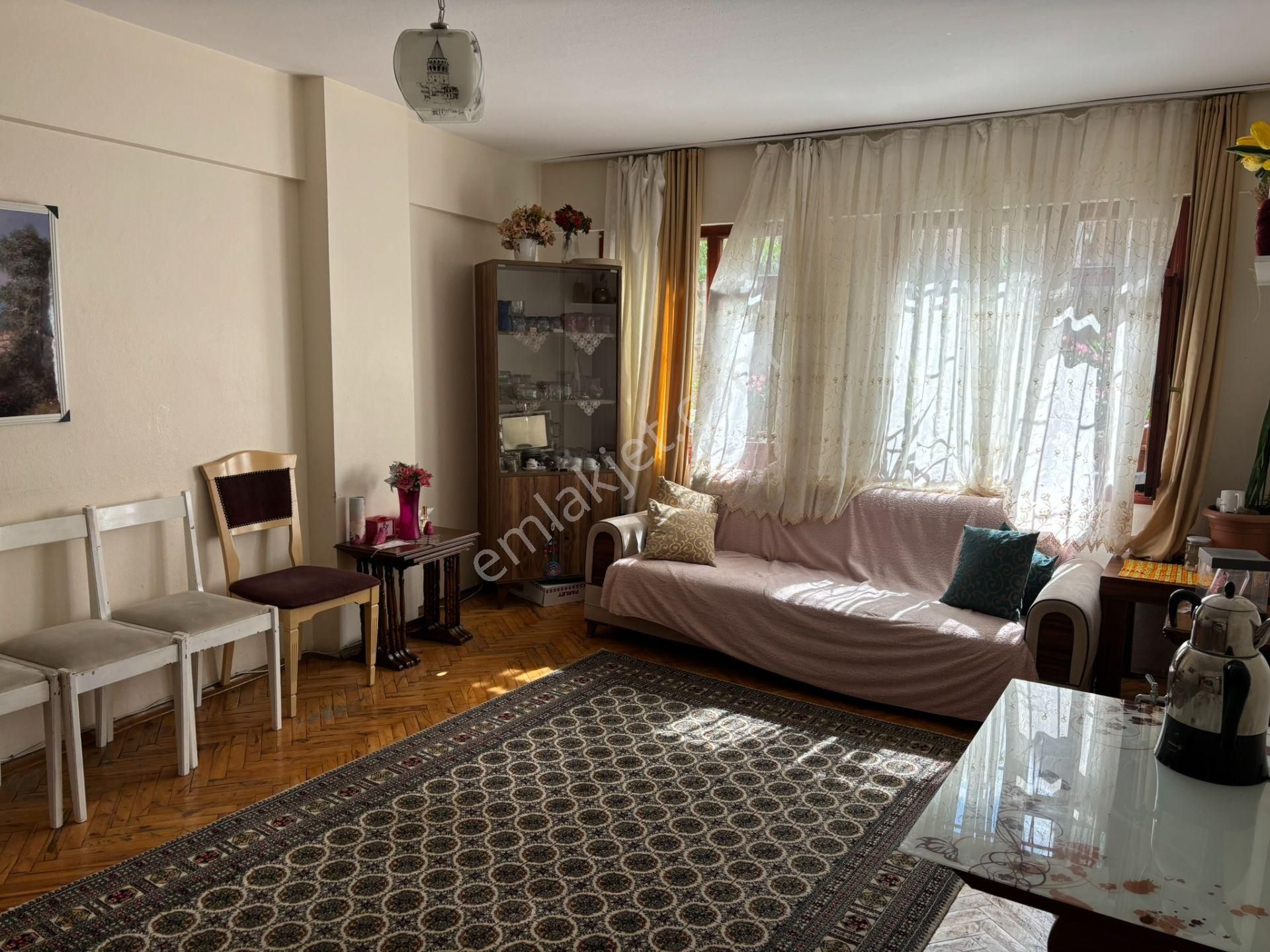 Gülbağ Çulluk Sokak Krediye Uygun Satılık 2+1 Daire