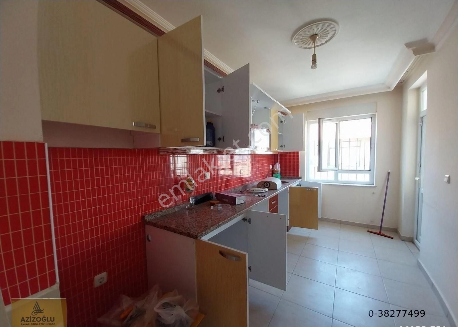 Sütçüler Mah Tramvaya 100 Mt Mesafede 1. Kat 2+1 Daire