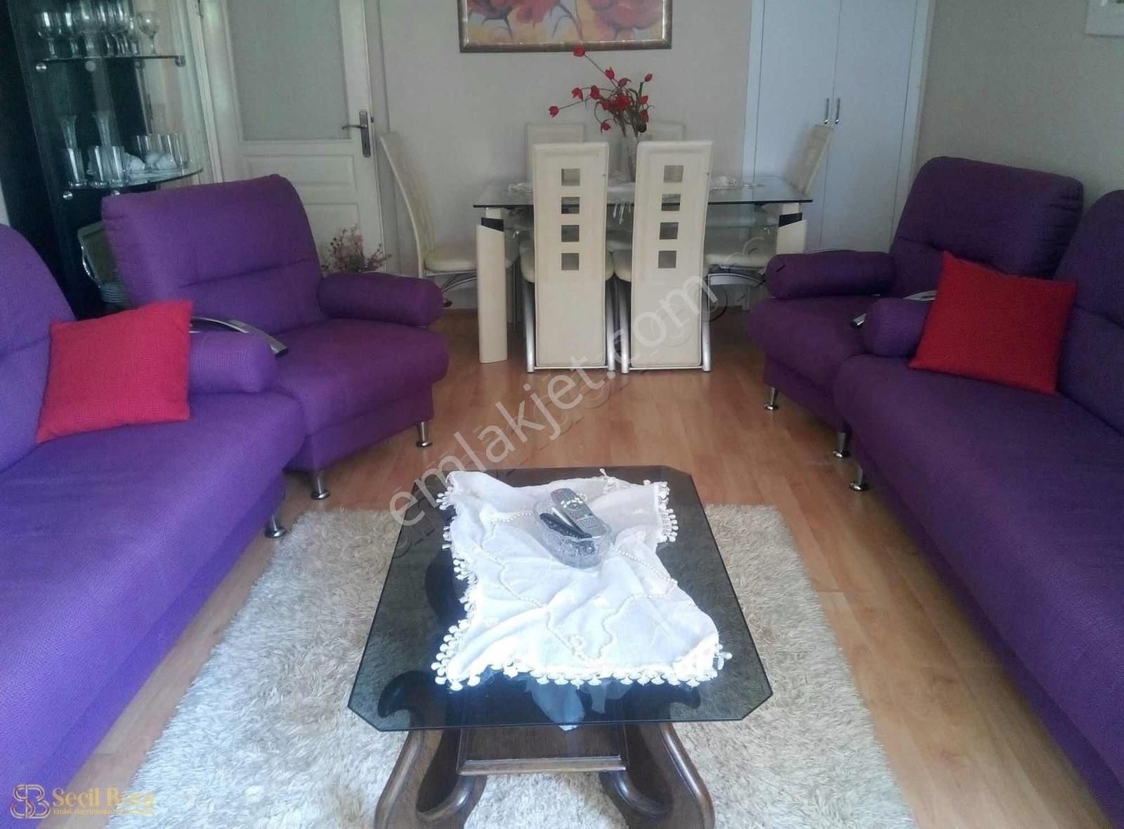 Seçil Bora'dan Çarşı'da Satılık 2+1 Daire