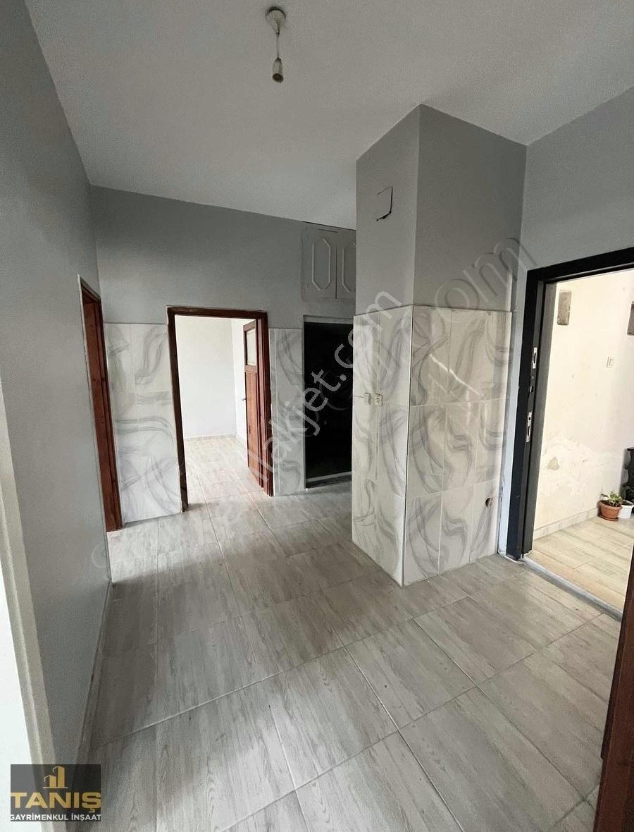 Yüreğir Yenidoğan Mah Satlık 2+1 Geniş Oturumlu Ve Krediye Uygun