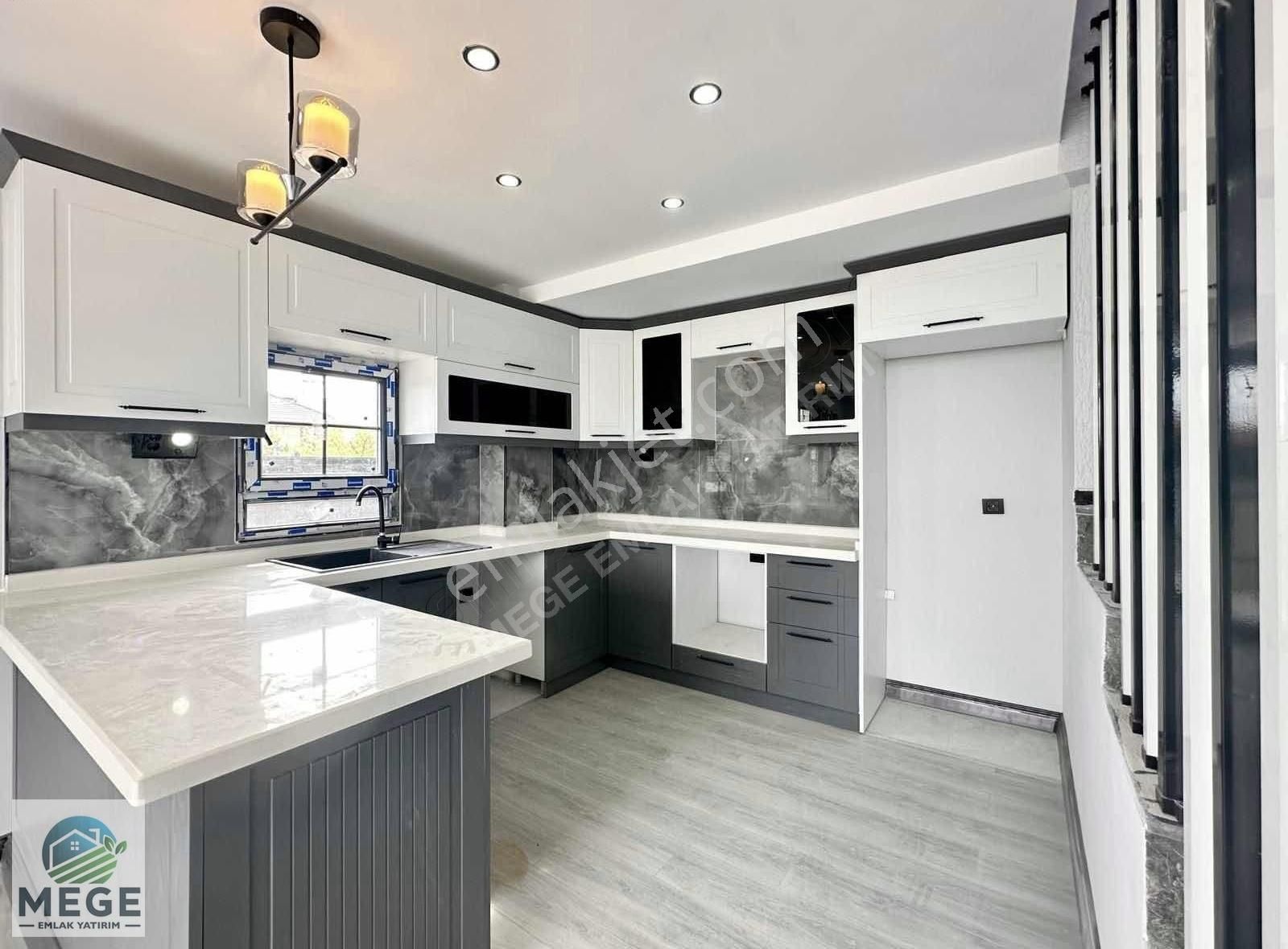 Mege'den Yeniçiftlikte Satılık 4+1 Yazlık Villa - Görsel 2