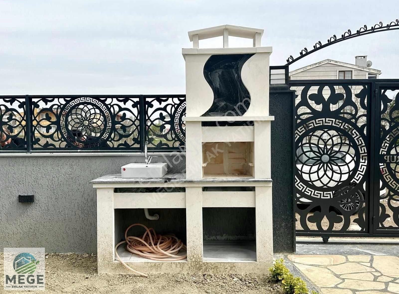 Mege'den Yeniçiftlikte Satılık 4+1 Yazlık Villa - Görsel 23