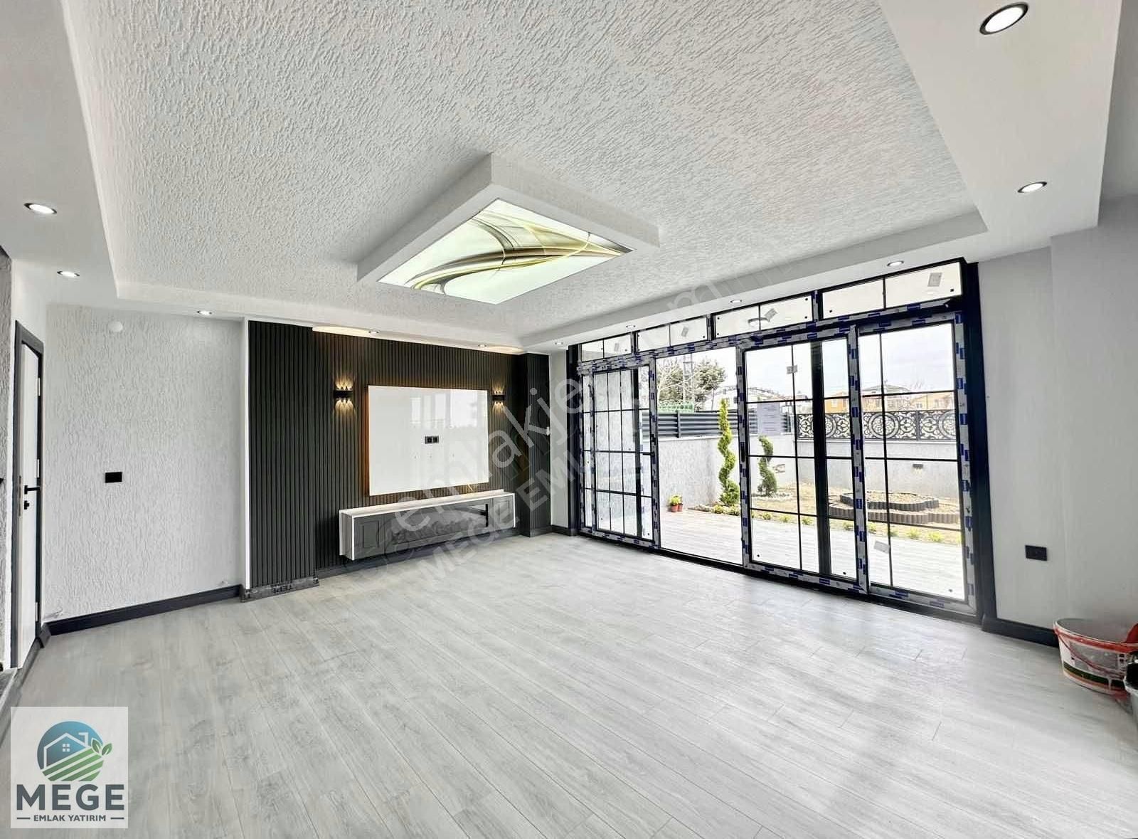 Mege'den Yeniçiftlikte Satılık 4+1 Yazlık Villa - Görsel 8