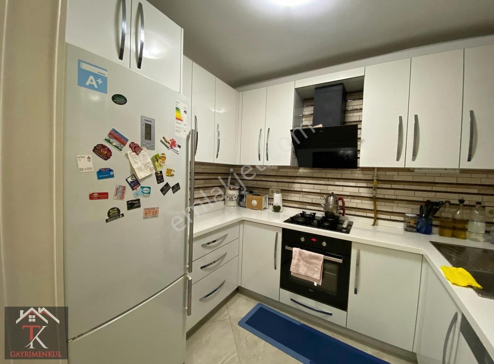 Tk'dan Üsküdar Salacakta Sahile Bir Paralelde Köşk Katında 4+1 - Görsel 10