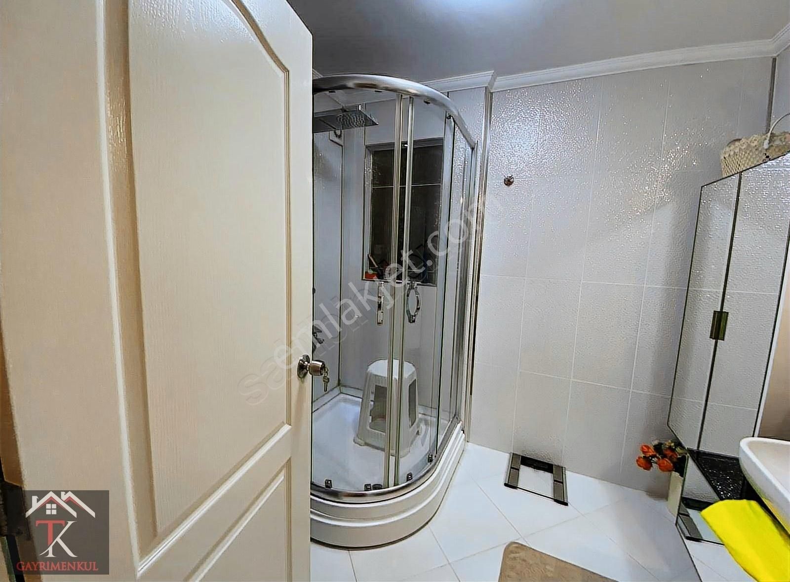 Tk'dan Üsküdar Salacakta Sahile Bir Paralelde Köşk Katında 4+1 - Görsel 4