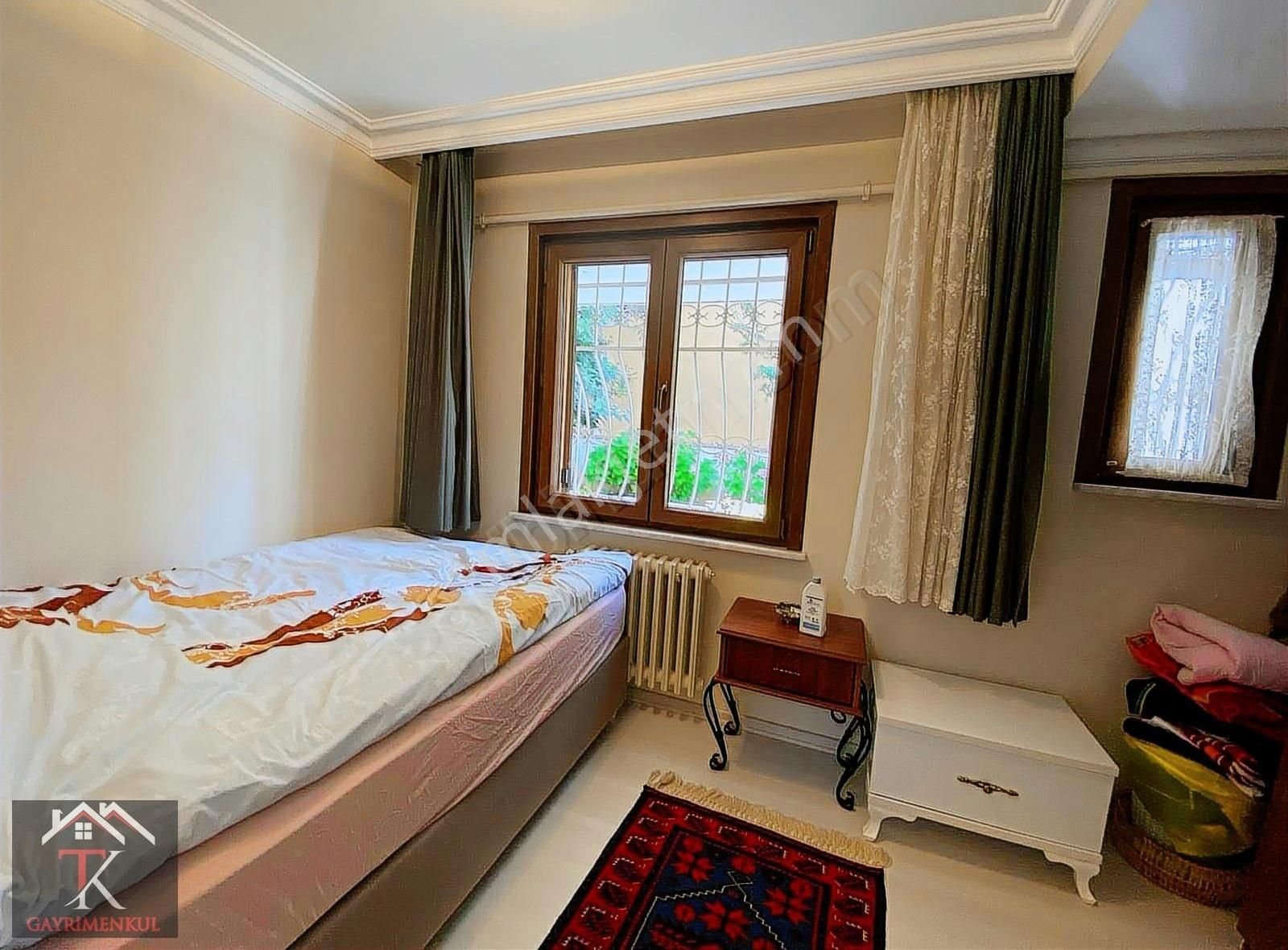 Tk'dan Üsküdar Salacakta Sahile Bir Paralelde Köşk Katında 4+1 - Görsel 11