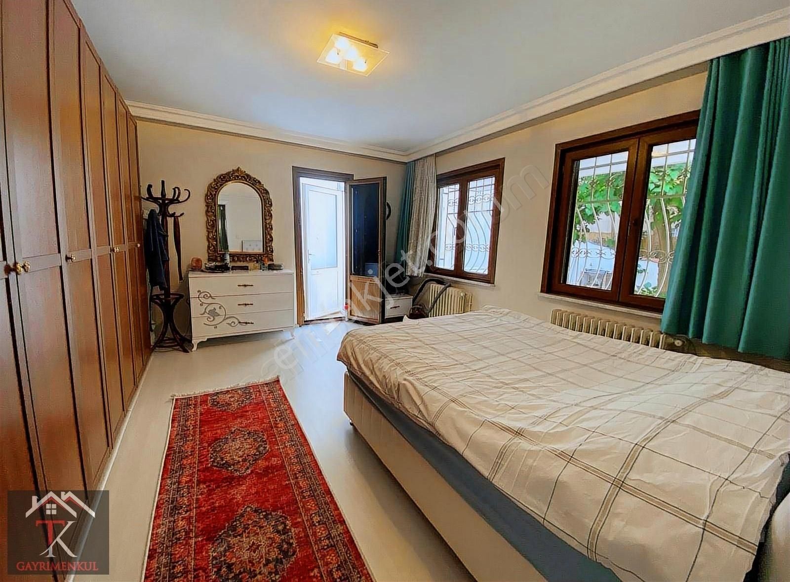 Tk'dan Üsküdar Salacakta Sahile Bir Paralelde Köşk Katında 4+1 - Görsel 27