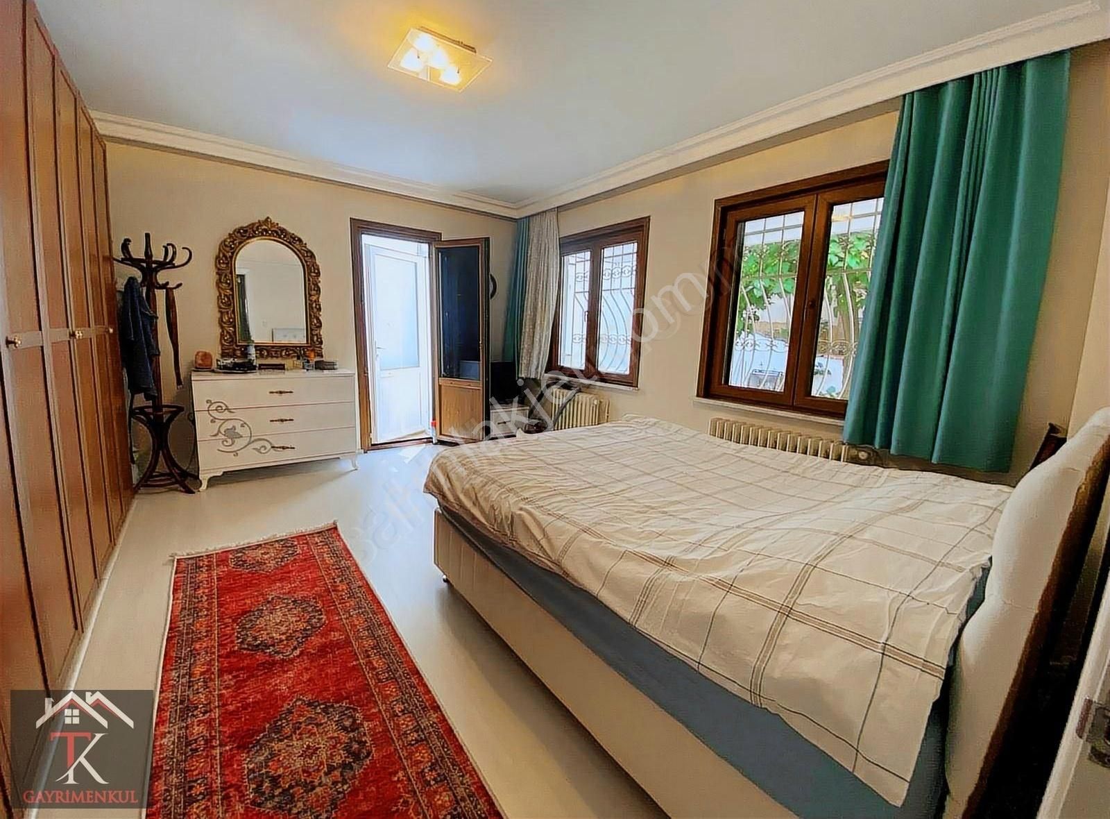 Tk'dan Üsküdar Salacakta Sahile Bir Paralelde Köşk Katında 4+1 - Görsel 25