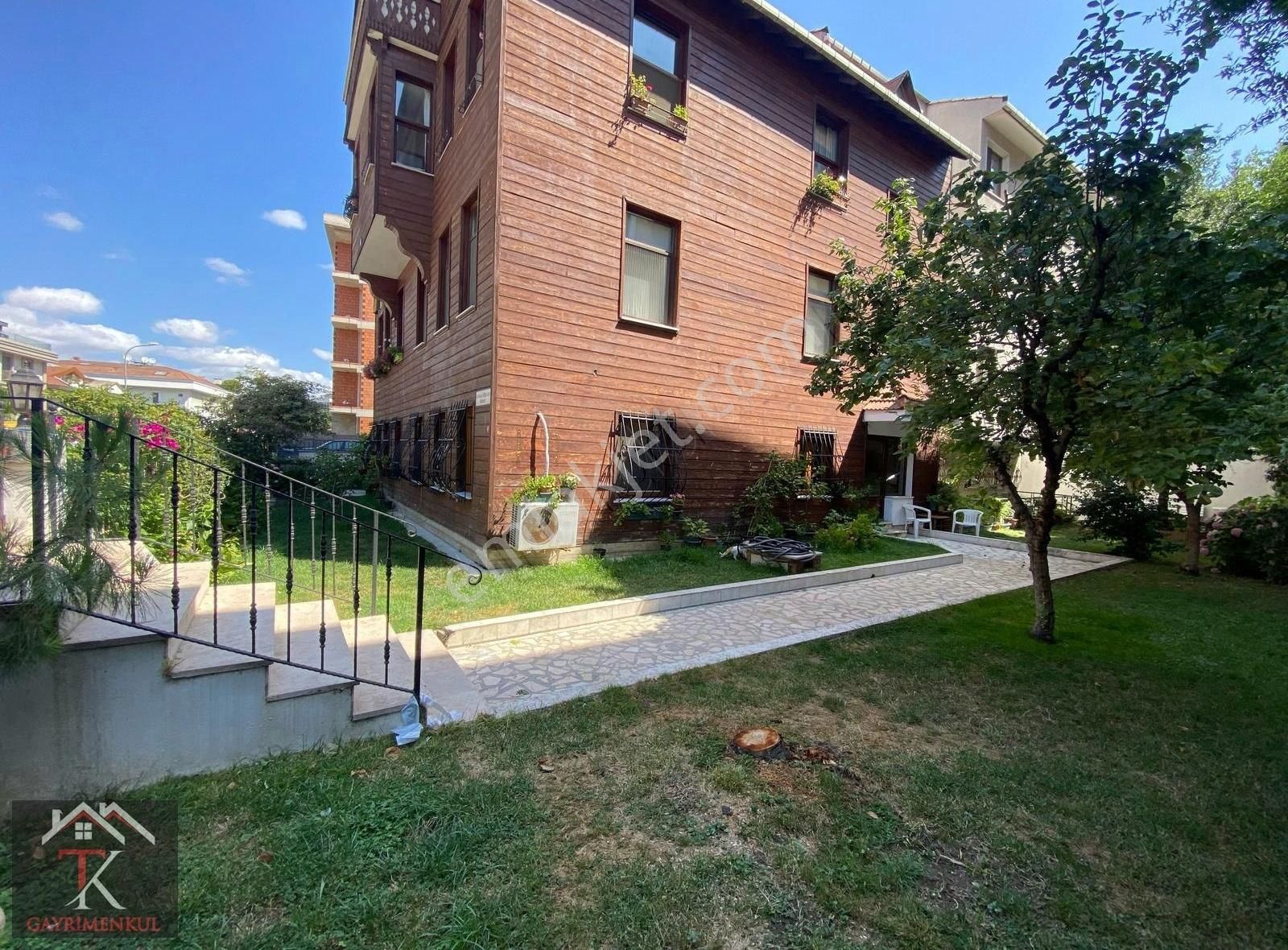 Tk'dan Üsküdar Salacakta Sahile Bir Paralelde Köşk Katında 4+1 - Görsel 14