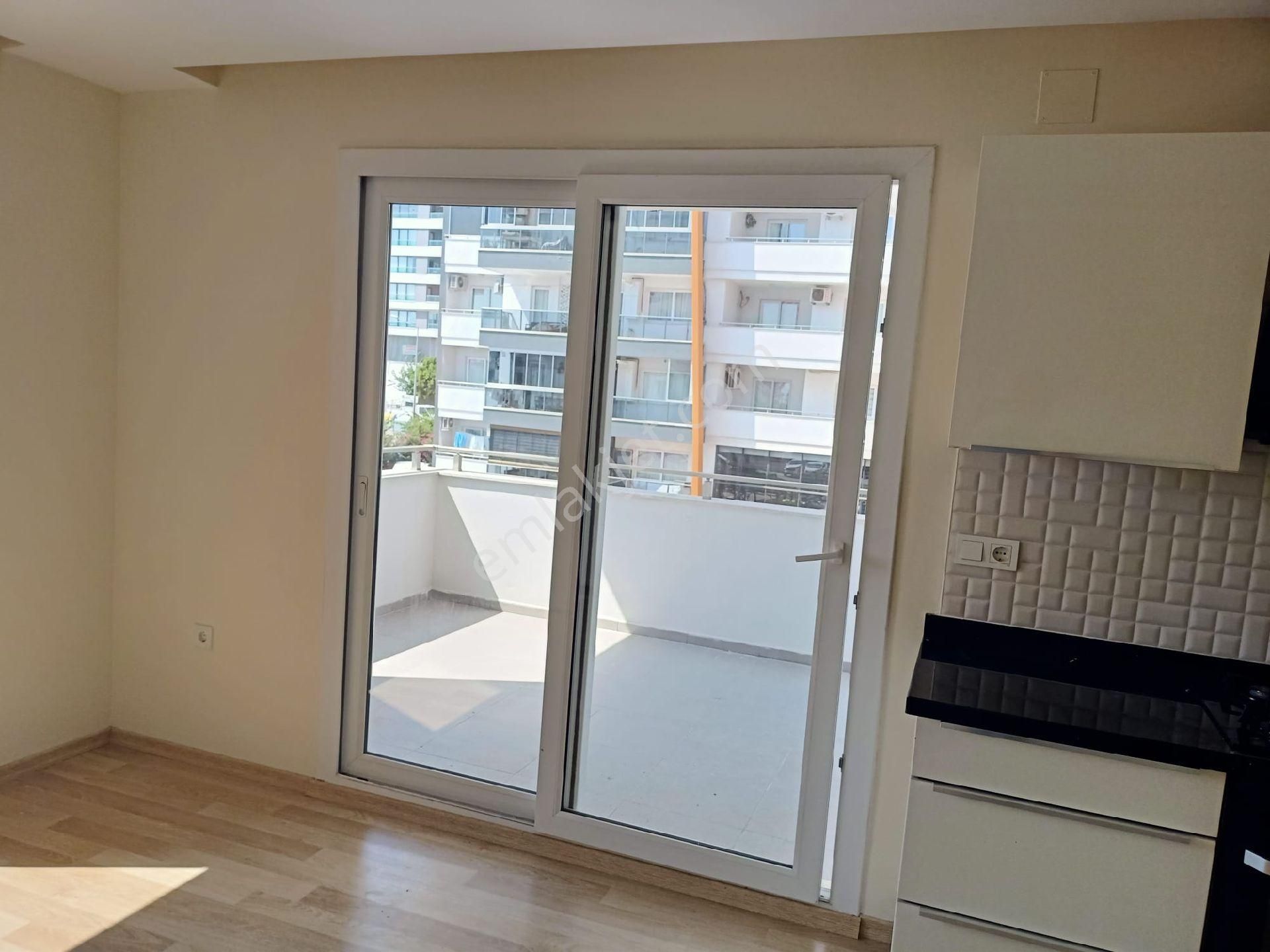 Real Civarı Sosyal Donatılı Site İçi Satılık 2+1