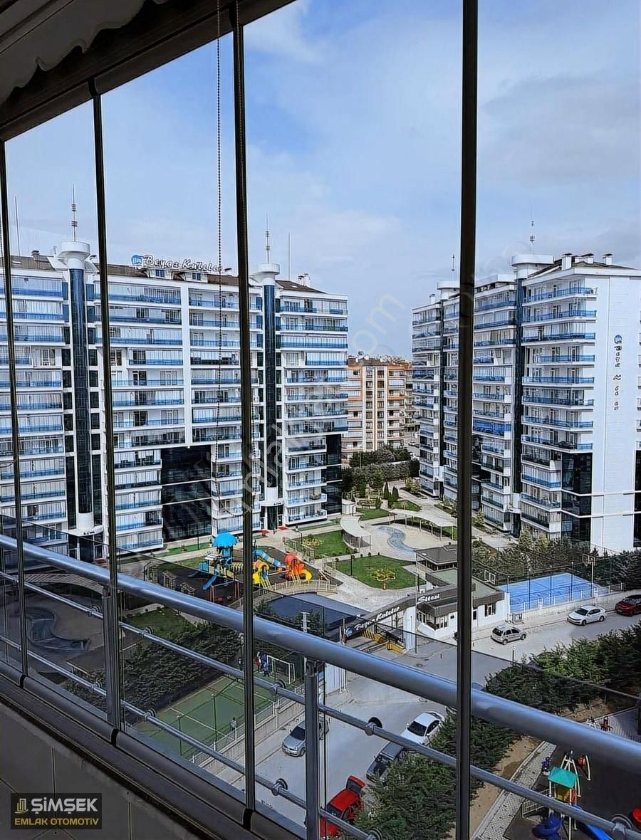 Meram Çeçenistan Caddesinde Geniş Ferah 3+1daire - Görsel 17