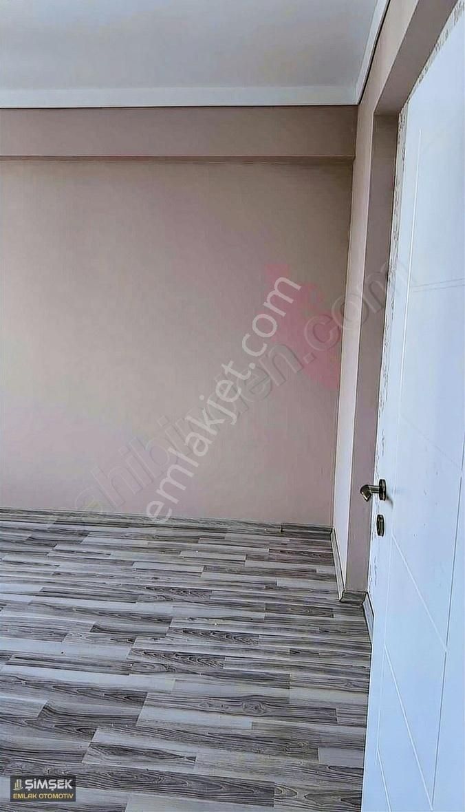 Meram Çeçenistan Caddesinde Geniş Ferah 3+1daire - Görsel 8