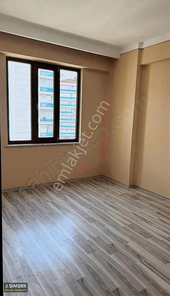 Meram Çeçenistan Caddesinde Geniş Ferah 3+1daire - Görsel 4