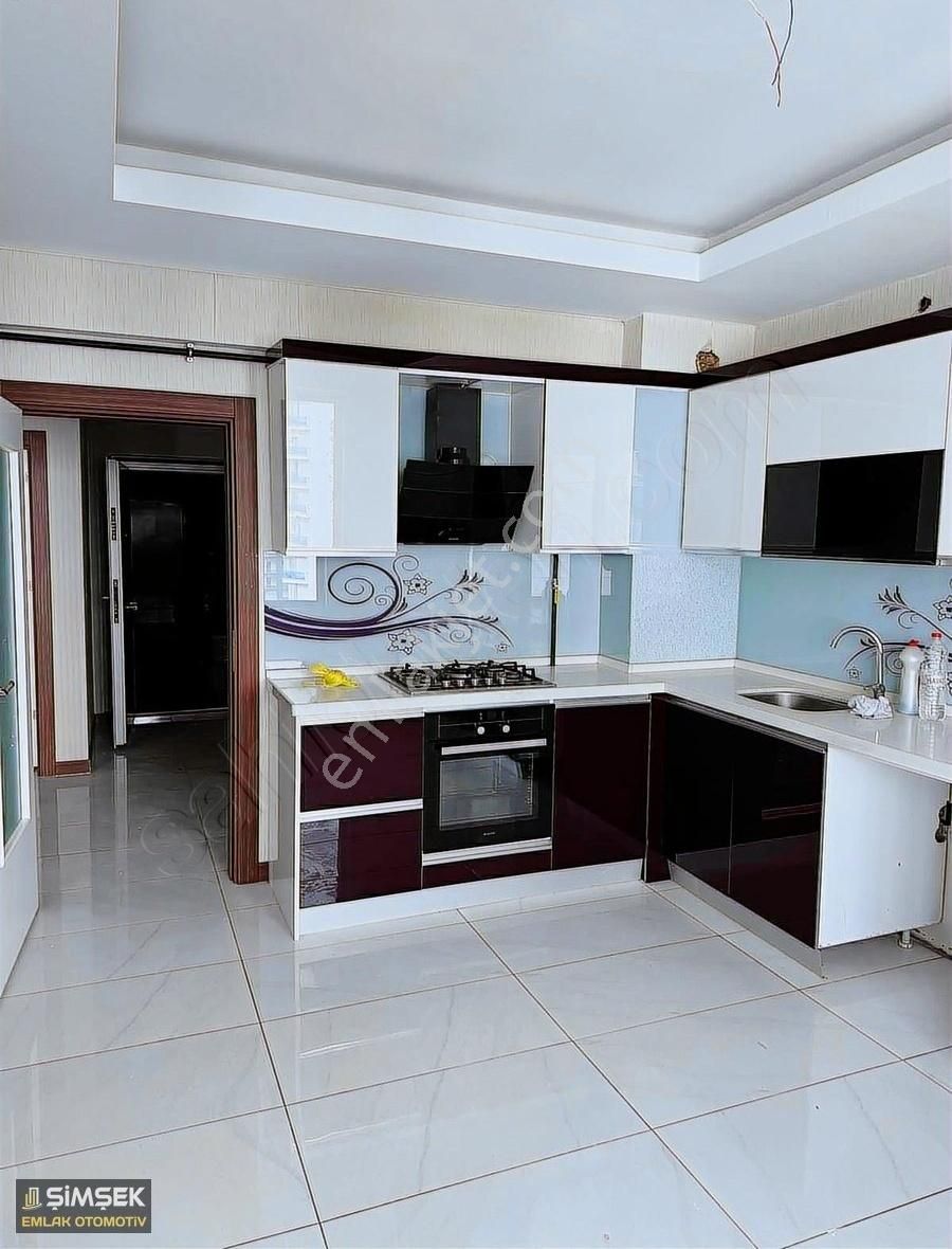 Meram Çeçenistan Caddesinde Geniş Ferah 3+1daire - Görsel 11