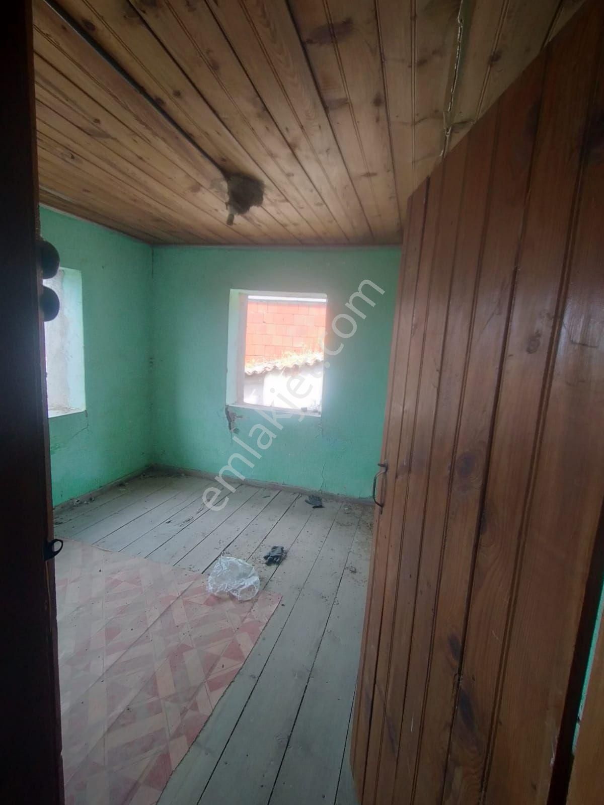 Havran Küçükdere Satılık Köy Evi - Görsel 13